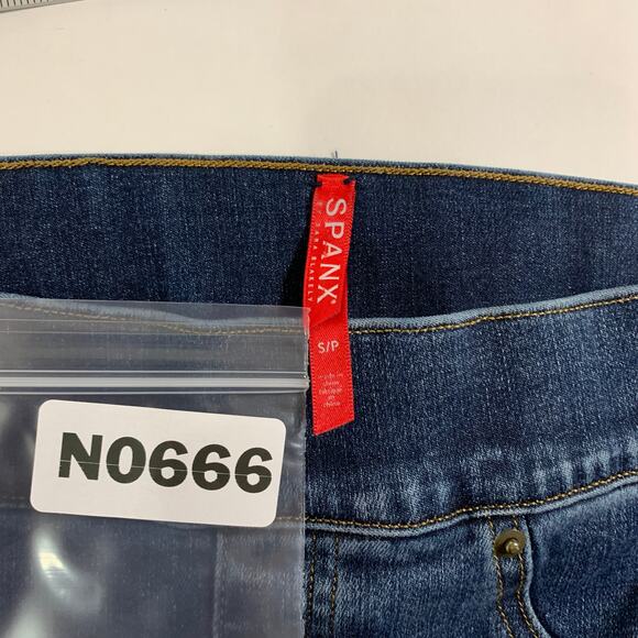 Spanx Crop Flare Raw Hem Jeans S Pull On Stretch Wide Leg High Rise Slimming - Picture 3 of 11